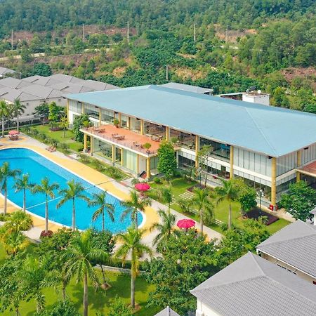 Anh Phat Resort Tinh Gia Bagian luar foto