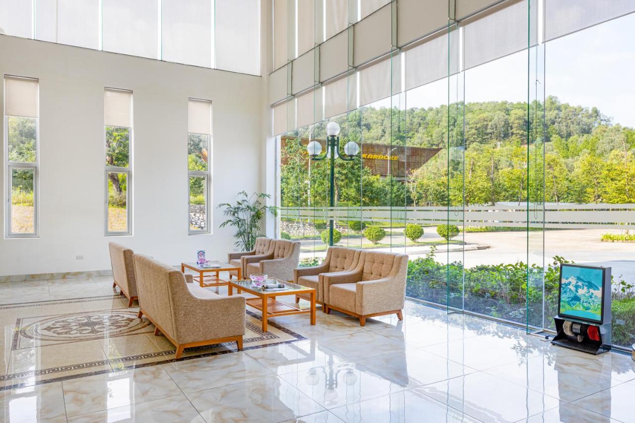 Anh Phat Resort Tinh Gia Bagian luar foto