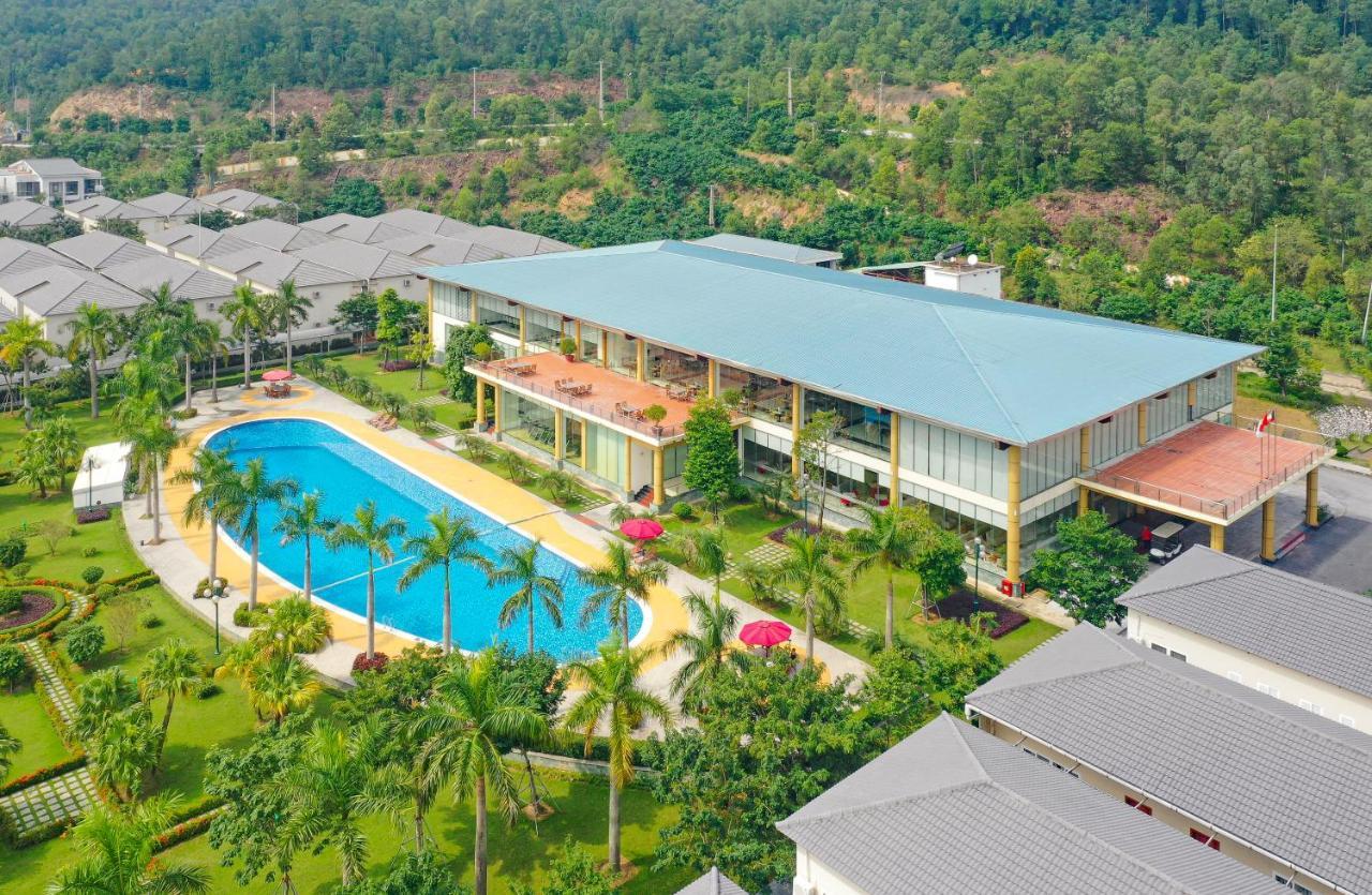 Anh Phat Resort Tinh Gia Bagian luar foto