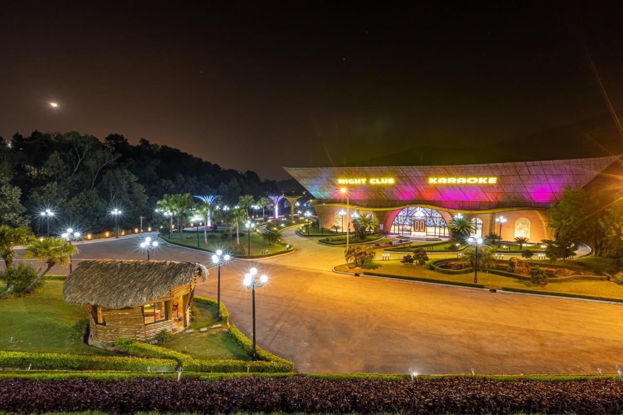 Anh Phat Resort Tinh Gia Bagian luar foto